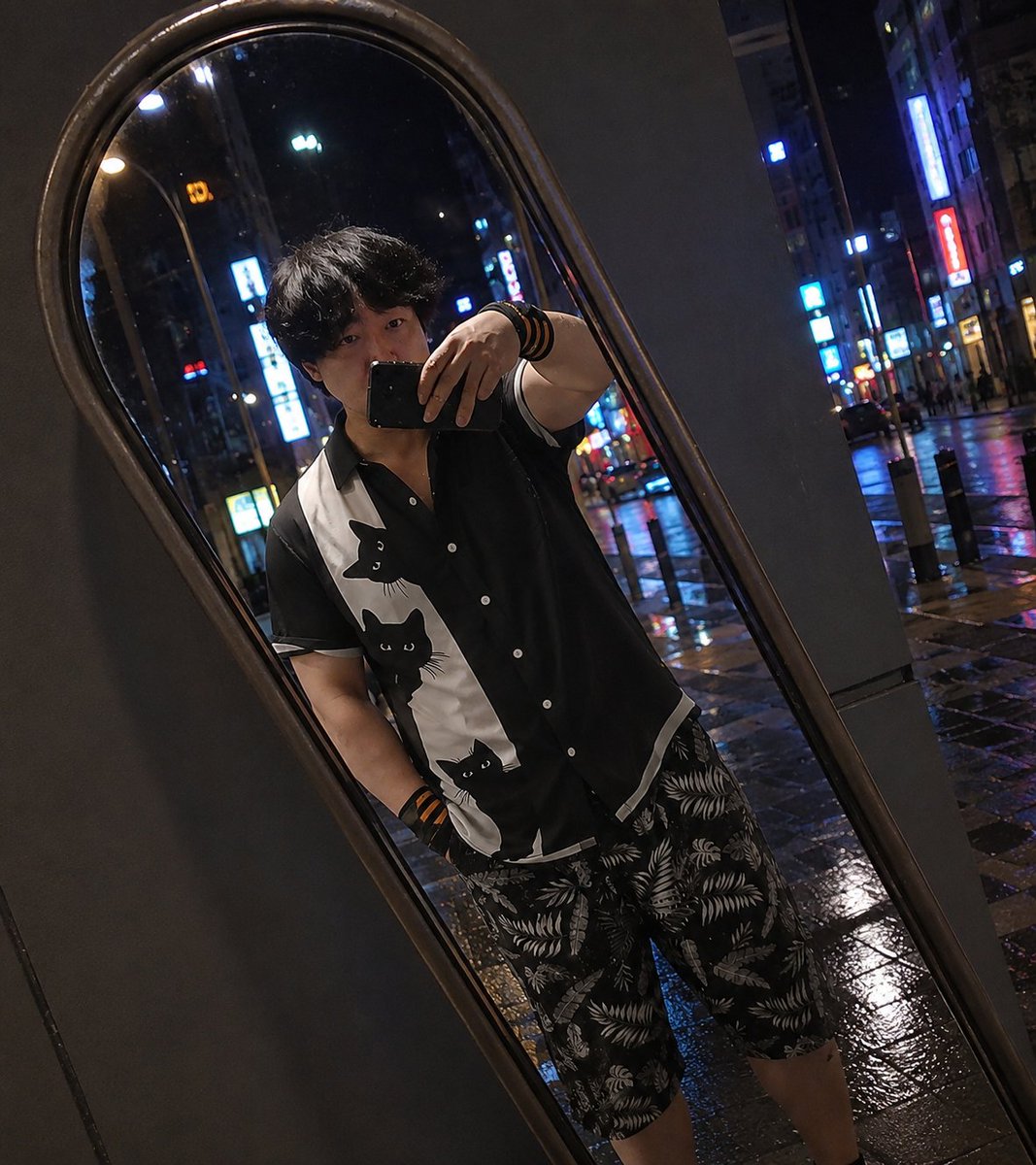 dynunnats's tweet photo. 夜の街で遊びたい https://t.co/6qvO3t2vr9