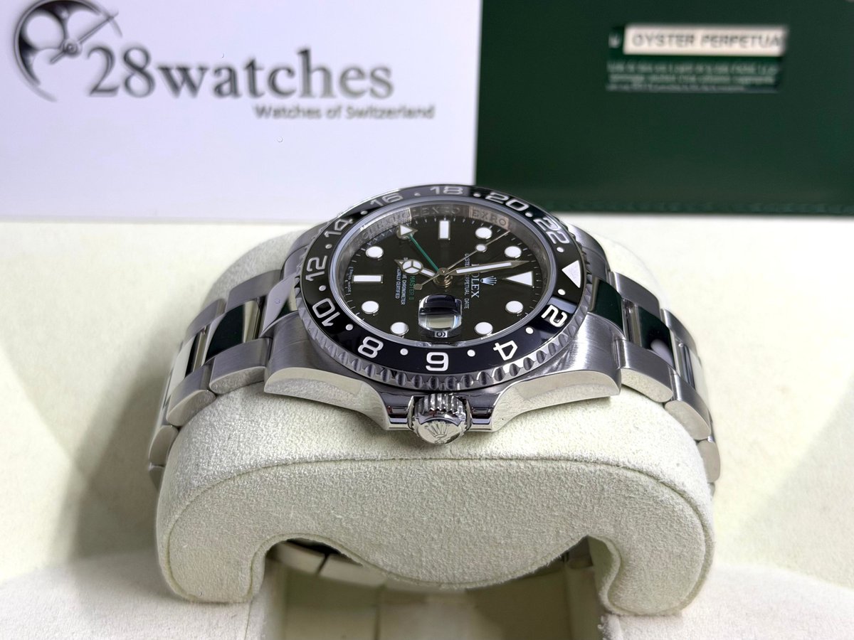 28Watches's tweet photo. Pre-owned Rolex GMT-Master II 116710LN - 28watches
[2009 40mm]

WhatsApp/Mobile: +852 6128 2828
Address: Shop G10B G/F Causeway Bay Plaza 1, Hong Kong
https://t.co/HQSYqeCF3C

#28Watches #Rolex #GMT-Master II #116710LN #T415537 https://t.co/3qx0YYMBXf