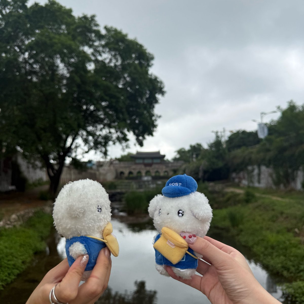 onlyneo_chaeng's tweet photo. ファンミ行けない代わりにロケ地巡り💙💛
1人で行ったけど日本人のお姉さんに声をかけていただき、一緒に回ることができて楽しかった🥺　

ソル、ソンジェのお家📍 mang Ted 八達区 新豊洞 145-1

告白シーン📍 虹華門

バス停のシーン📍 京畿道 水原市 長安区 鍊武洞 160-51

#ソンジェ背負って走れ https://t.co/S8U05XcVwG