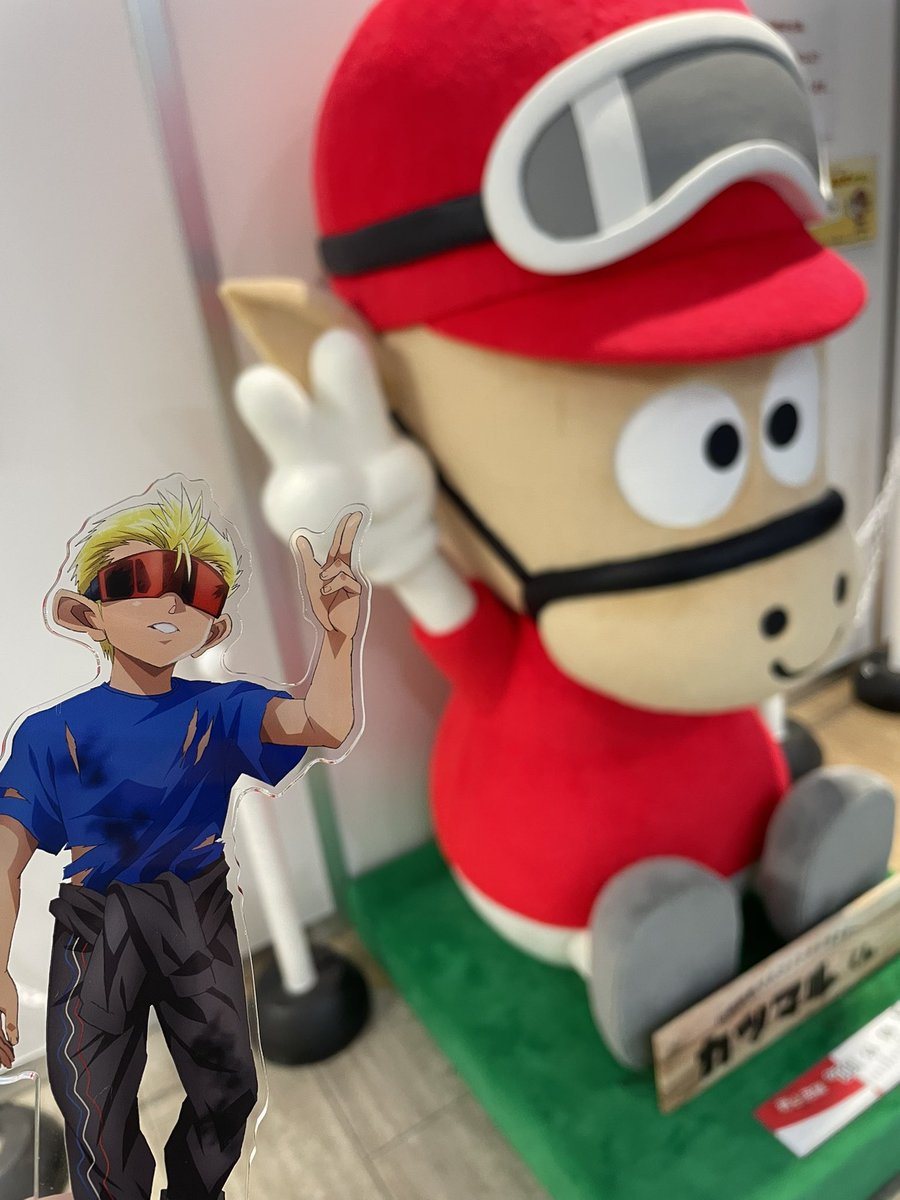 mnmsyan's tweet photo. このひとぜったいオモロイよってお迎えしたリーダー、ほんとどこでもオモロイたのしい
あと公営のマークカード入れに収まりが良すぎる
アクスタどれにでもジャストフィットなのかなこれ https://t.co/EmHJ0NL7tC