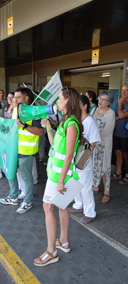 SATSE_GALICIA's tweet photo. 🚩Nos concentramos a las puertas del Hospital de Monforte para exigir al Sergas aumentar las plantillas en Primaria y Especializada y otras mejoras laborales.
👉➕ info: https://t.co/lkep5yV5Gp
¡Más fisioterapeutas YA!
#fisioterapia #Sergas #sanidad #lugo #SATSE #monforte https://t.co/VXZzgQEexD