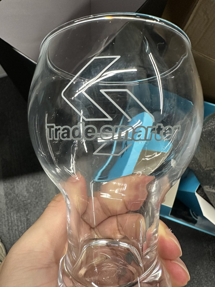 0xCryptoTracy's tweet photo. BG的世界杯礼包，杯子还不错。
Trade Smarter https://t.co/yd8hnmk85h