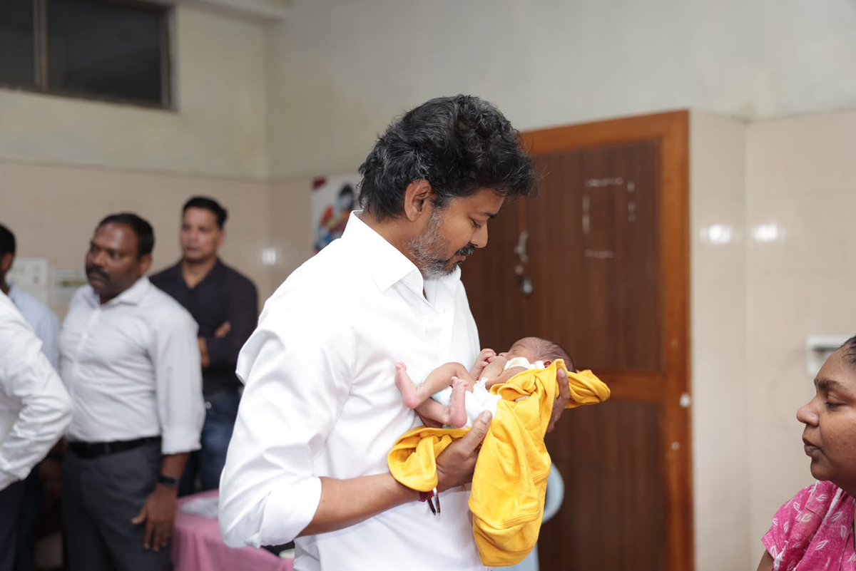 sunnewstamil's tweet photo. #PHOTOS | எழும்பூர் குழந்தைகள் மருத்துவமனையில் முதலமைச்சர் விஜய் ஆய்வு
#SunNews | #Egmore | #ChildrenHospital https://t.co/u2e9Fi4B7F