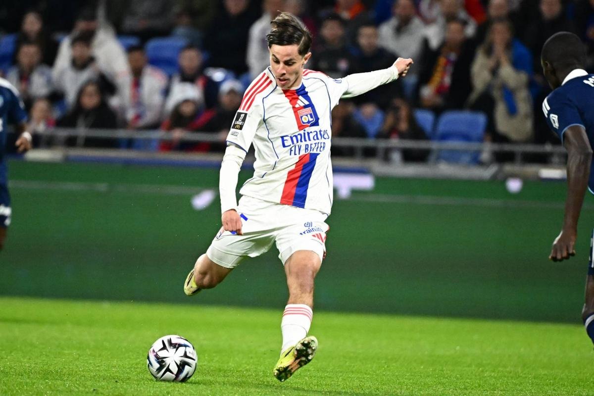 OL__Plus's tweet photo. Avec ses recrues et un Rémi #Himbert flamboyant, l'#OL s'impose face à #Mâcon pour le premier match amical de la saison
#OLMacon
(L'Équipe : https://t.co/HWMpblHmSm) https://t.co/iT7gCYpbh3