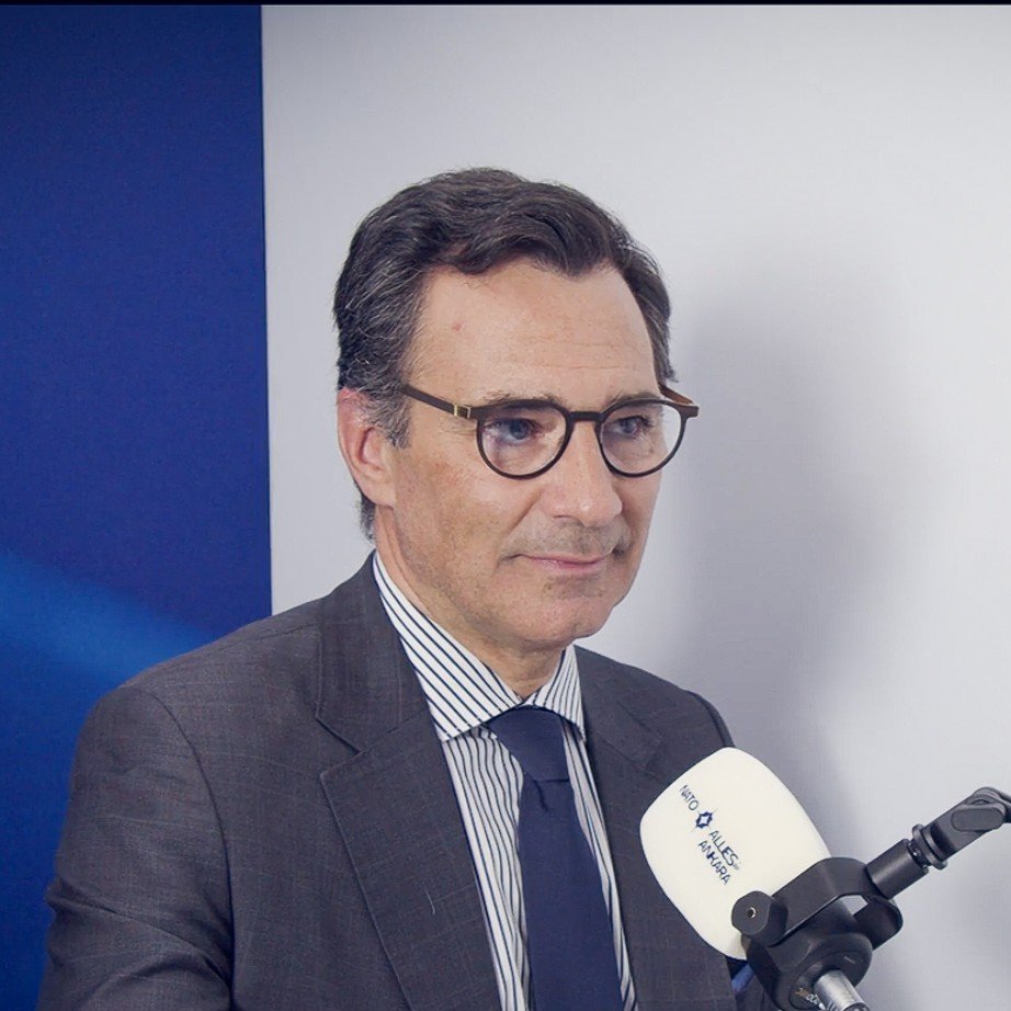 MunSecConf's tweet photo. 🎥 Can NATO keep pace with today’s security challenges?
For a special edition of the #MSCYouTubeStudio at #AlliesinAnkara, Jack Kelly, Founder & CEO of TLDR News, spoke with decision-makers about the expectations for the #NATOsummit and the future of the Alliance. https://t.co/gvr3N5gj5a