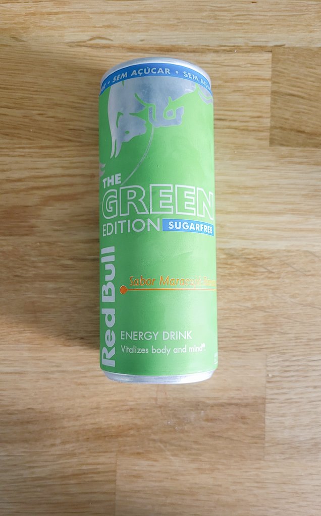 angellcake_'s tweet photo. just tried this red bull flavour and it's so good (  ^ ^)r゛゛ https://t.co/ycKJpQVm3U