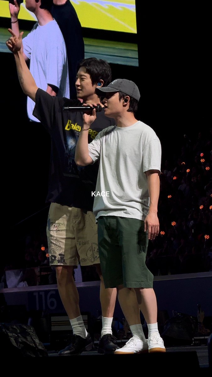niniskace's tweet photo. sharing a few #CHANSOO photos to my chansoo homies out here 🙂‍↔️🙂‍↔️ https://t.co/Ki8Gzget2c