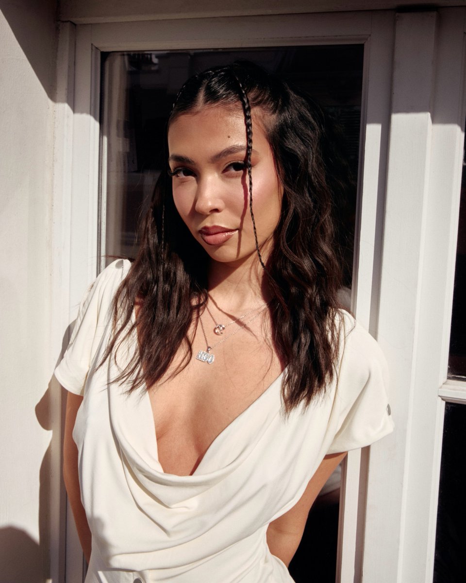 Zyra744's tweet photo. Sublime Chloé Gervais 😍 https://t.co/6aScODCGH5