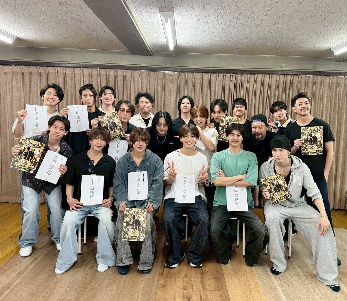 dddkoodai's tweet photo. #舞台新宿羅生門 戒援隊編

顔合わせでした！🐱✨
キャストからお芝居も殺陣も学ぶものが沢山ありそうな現場。
いっぱい勉強してきますっ！✨
スペース・ゼロで待ってます。

とりあえず今日から役作りダイエットの始まり。
とりにく。とりにく。とりにく。 https://t.co/SEjvoY7G4o