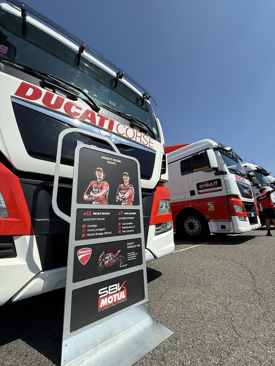 DoningtonParkUK's tweet photo. Wednesday @WorldSBK scenes 😎 https://t.co/ttJfFaPvqT