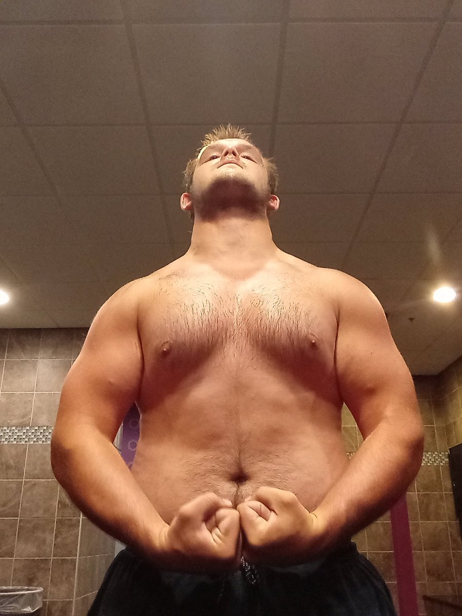 AdenNelson1593's tweet photo. Heck of a chest day yall!!! #WORKHARD
@CoachO_MTSU @Coach_Geffert @CmalryMallory @IndStFB @coachflyger @EIU_FB @CoachStrobel @DLCoach_Danford @HanoverFTBL @CoachSEllis @MercerFootball @CoachGrant74 @CoachGeiger_ @valpoufootball @CSAPrepStar https://t.co/BeMgzcsKoC