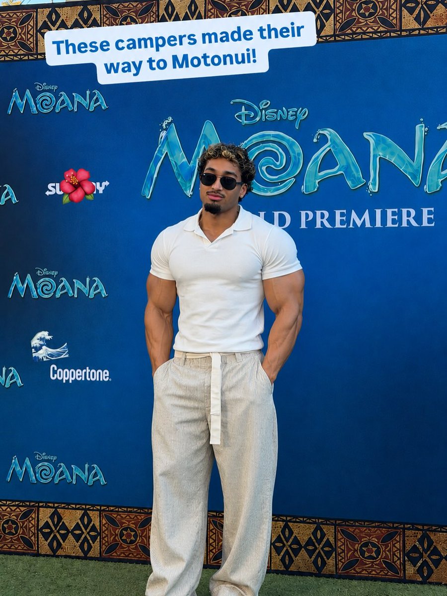 NotOrlandoLucas's tweet photo. People kept mistaking me for Dwayne Johnson❤️😍 https://t.co/zjo3CCVFiB