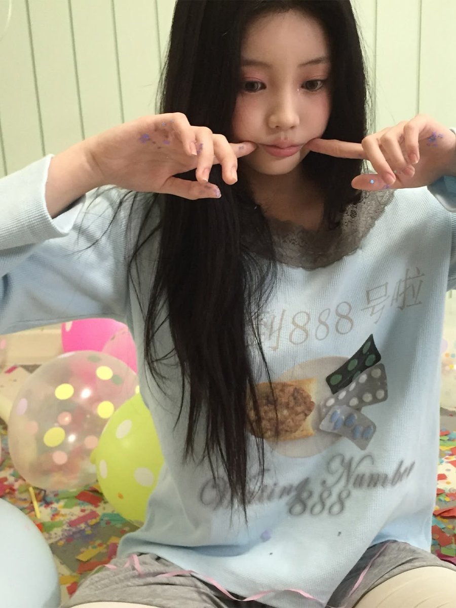 winter01293's tweet photo. #wonhee dorm tour .𖥔 ݁ ˖

 𓍯𓂃𓏧♡  a thread https://t.co/QTVdNMEfso
