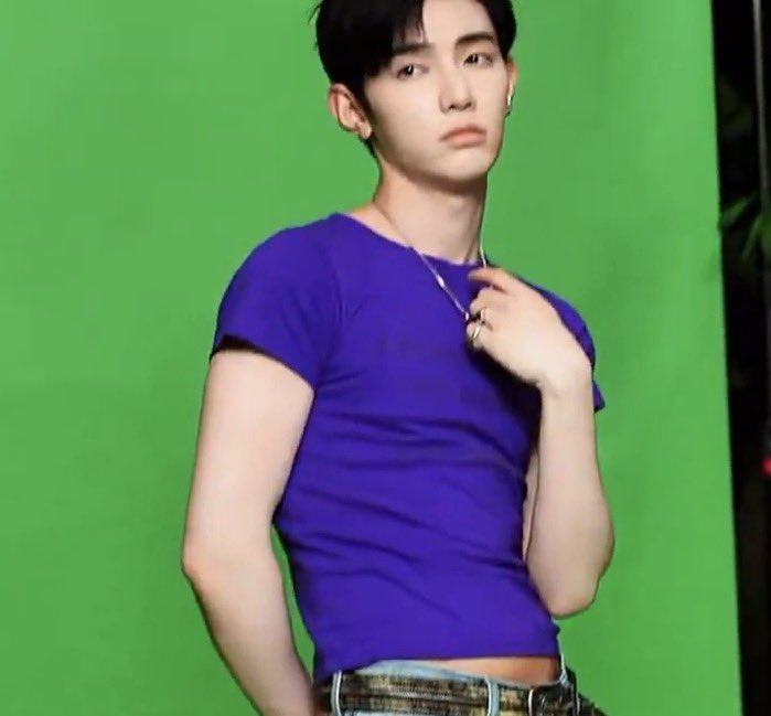 haoromantics's tweet photo. 저도 한번만 만져봐도 될까요 https://t.co/PJanXXn5fP