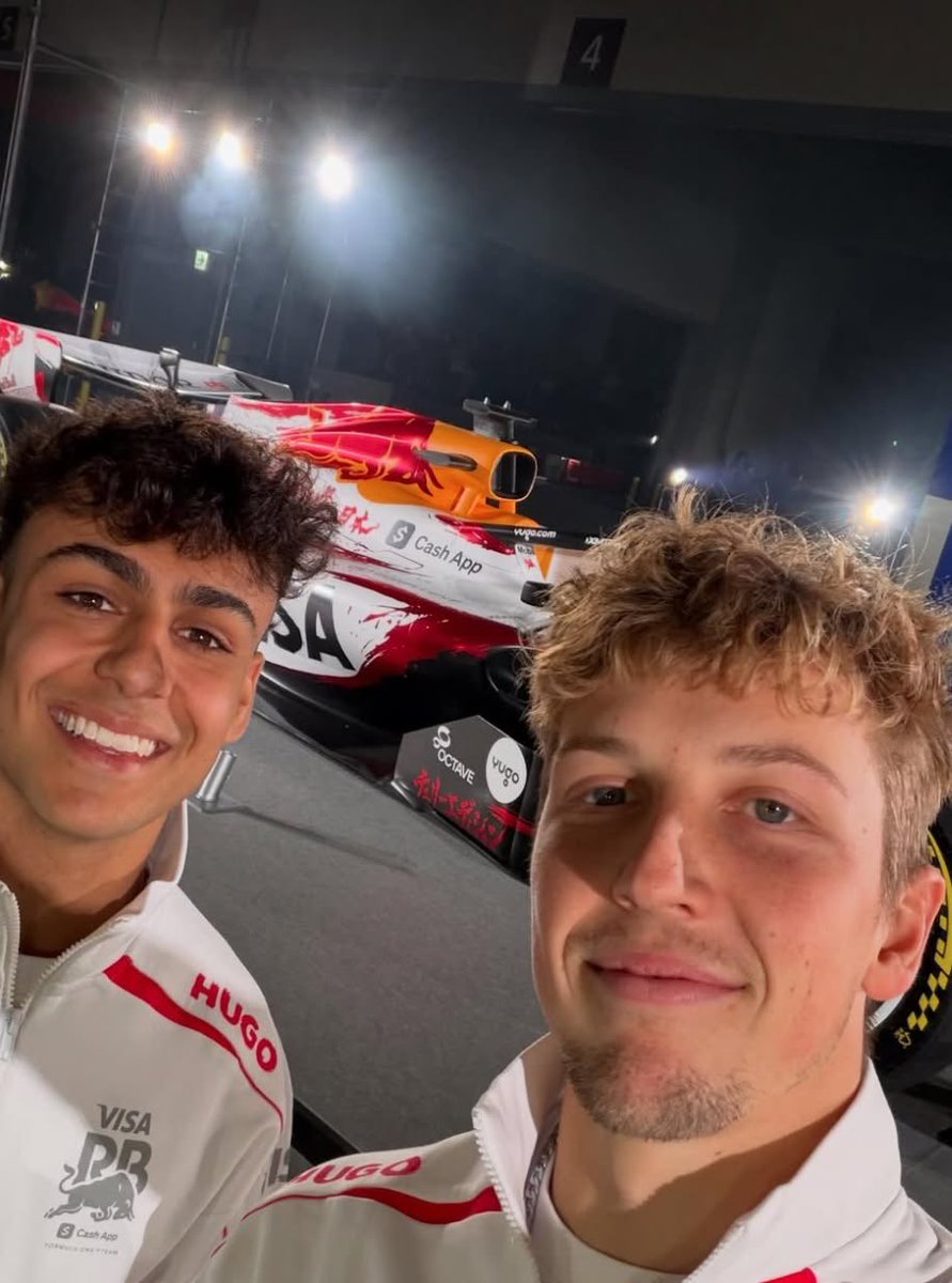 lawbladtism's tweet photo. #f1twtselfieday #lawblad https://t.co/yvzr6vmoNx