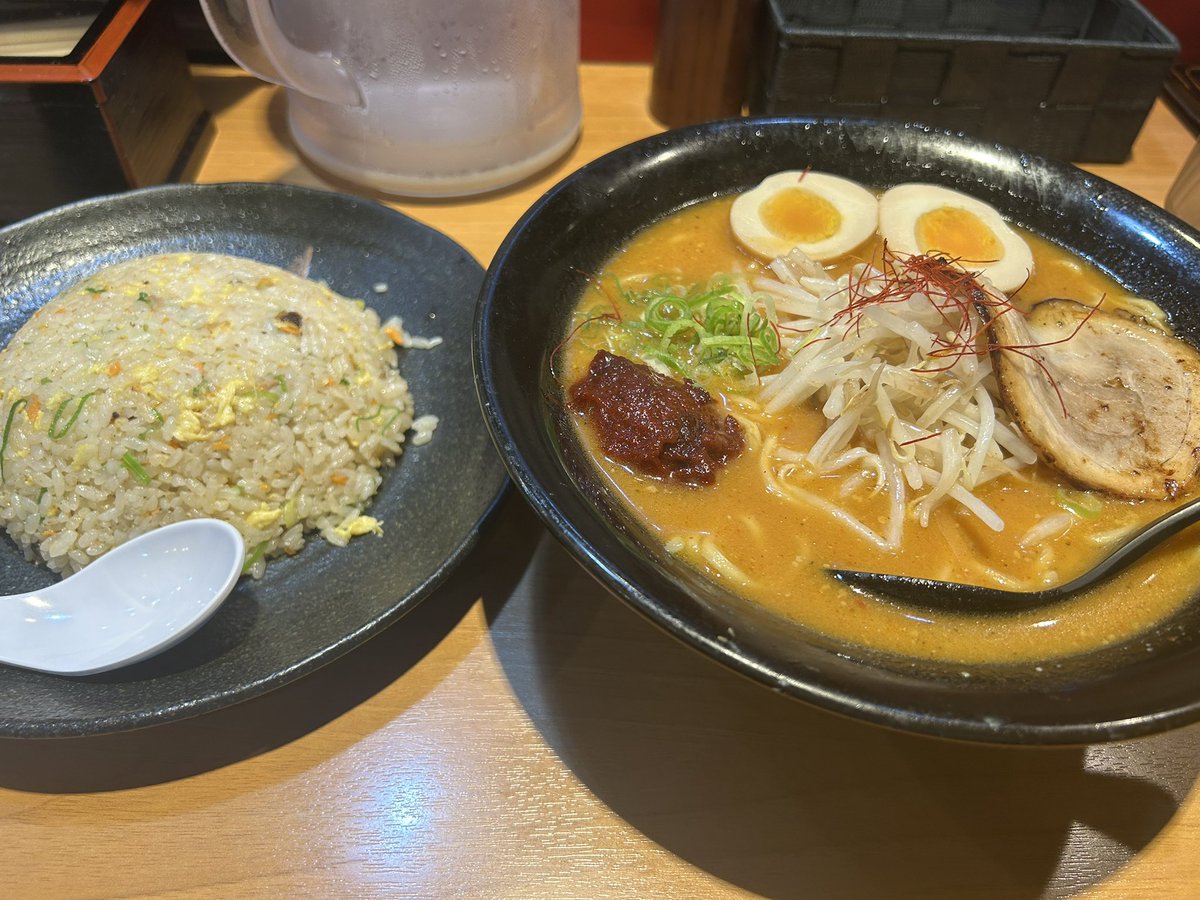 freemdeen's tweet photo. 本日の仕事終わりは辛味噌ラーメン。

応援異動中の2ヶ月間は新しいお店開拓月間としますぞ。 https://t.co/dEUXq7DP5k