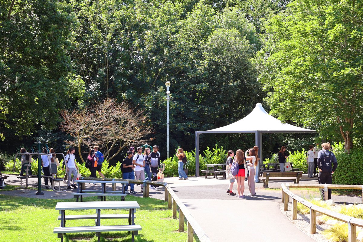 Runshaw College tweet media