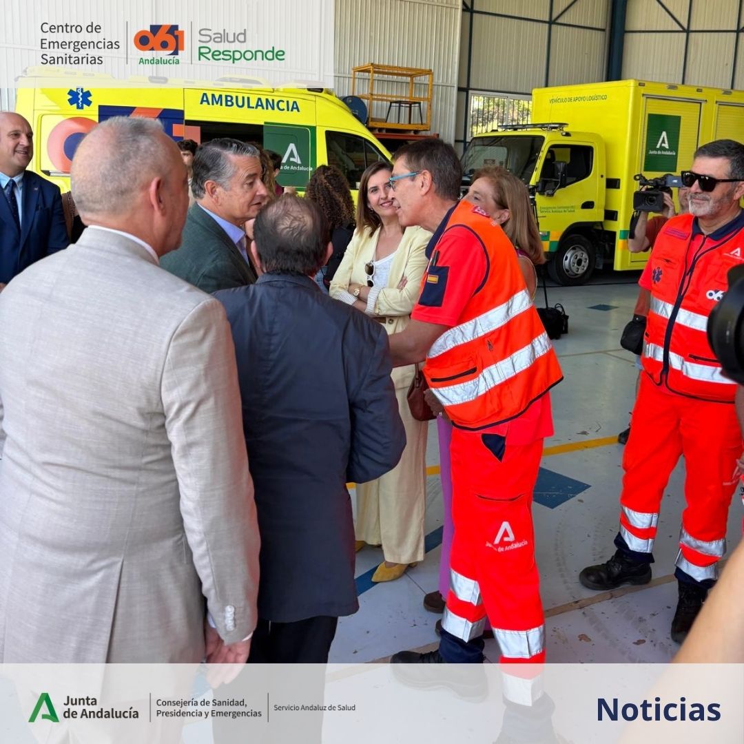 061emergenciand's tweet photo. 🏥 En la presentación en el #CES061 de Sevilla del #ProyectoTREX, el consejero en funciones de Sanidad, Presidencia y Emergencias, @antoniosanz, ha anunciado que “todos los helicópteros medicalizados del 061 podrán ya tratar a pacientes sangrantes en situación de riesgo vital”. https://t.co/oQu5sACzOQ