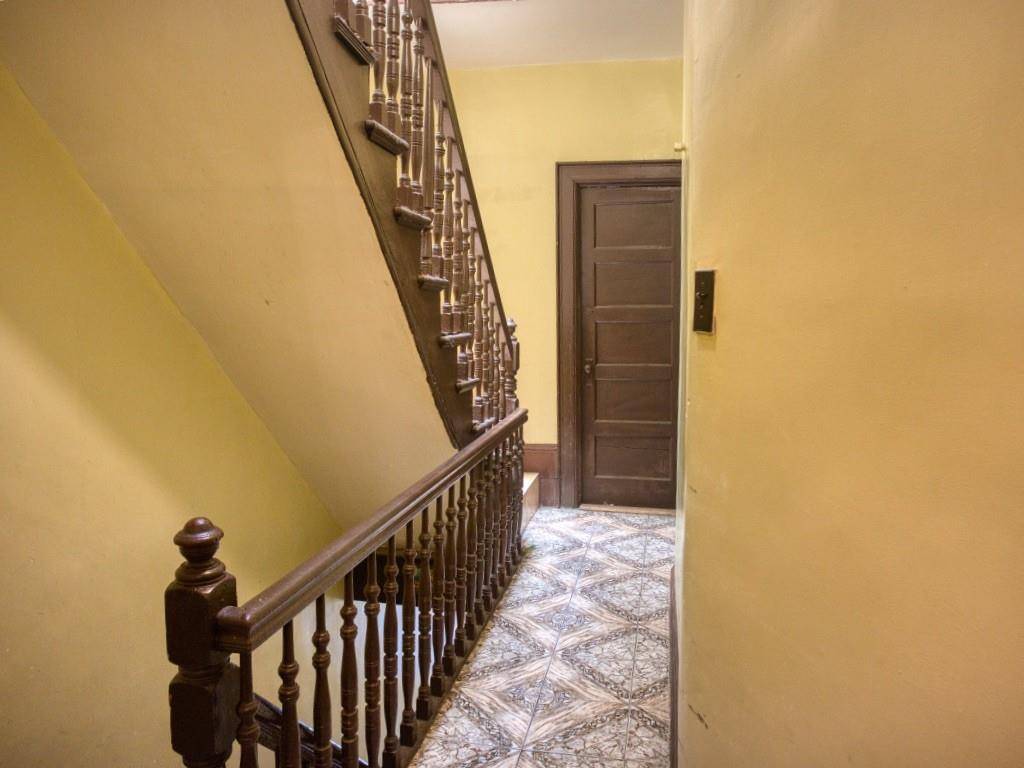 PATCALT's tweet photo. Thinking about house hacking or rental income in Brooklyn? 💡

850 McDonald Ave is a 3-family with backyard, steps to the F train and neighborhood shops.

Tour details: https://t.co/b4XcHFfp0W

Reach Pat at 917-945-9155 or patcalthomes@gmail.com to learn more https://t.co/SKyjtHB3rk
