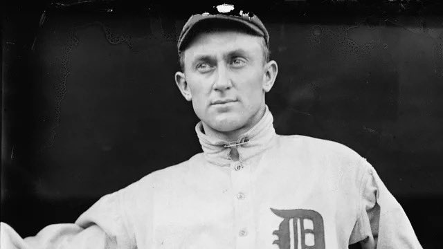 nut_history's tweet photo. Ty Cobb had 23 consecutive seasons with a batting-average over .300. https://t.co/cp4hezHupF
