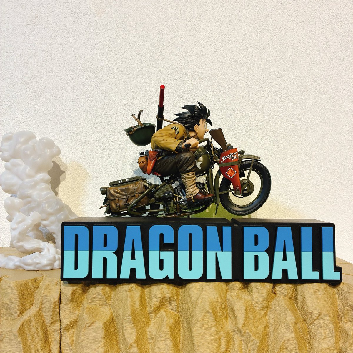 PanSan1192's tweet photo. 初リアルマッコイ🏍✨️

造形にもこだわったオシャレなフィギュアですね👏✨️✨️
こういうのも好きです🤭

 #孫悟空
 #アーミーバイク
 #フィギュア愛でる部 https://t.co/ez42QbUMdk