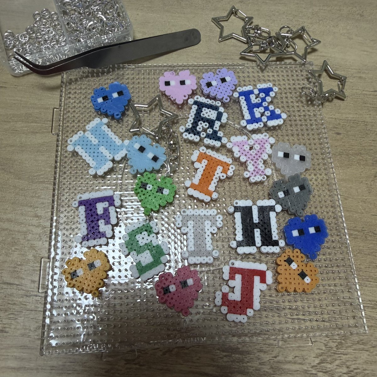n_mini_'s tweet photo. みんな貰ってくださいっ(ᴖ ̫ᴖ  )♪
ケミ厨の方はケミケミして差し上げるね😙
全部行くよ~(チケはまだ頂いてません)
みんな会お~💫🏁🎀 https://t.co/uT9JEcw59B