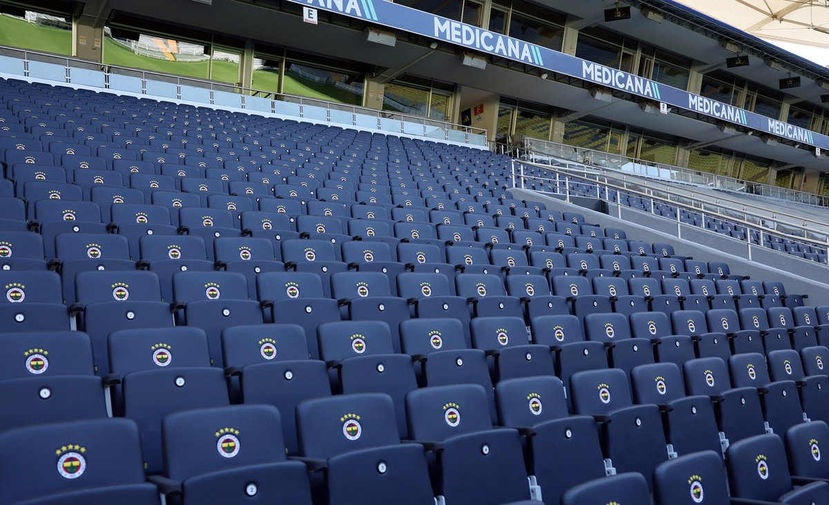 epsuntsport's tweet photo. 6-7 Temmuz’da kale arkasındaki sarı koltuklar laciverte boyanacaktı noldu o iş? https://t.co/gi1sRgTMjZ