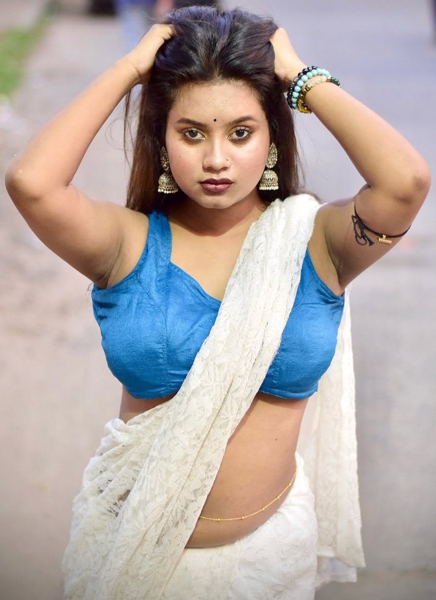 growwwithsp's tweet photo. #pihu dusky skinstone and White saree contrast yet attractive...saree model and influencer... traditional yet modern https://t.co/0NpgFlVjIr
