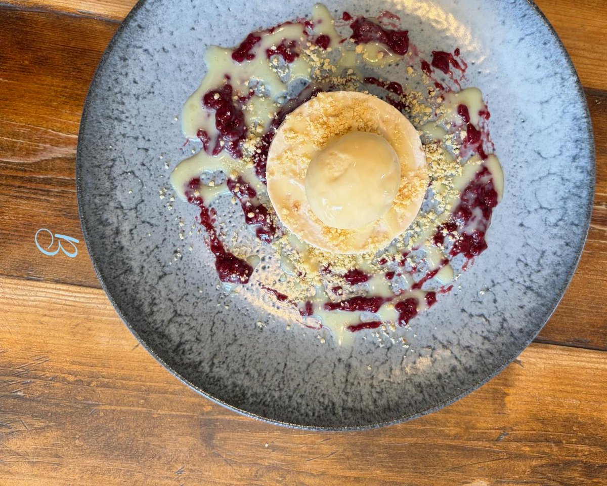 bluebellwing's tweet photo. Ending our new main menu on a high note: dessert is Raspberry &amp; White Chocolate Cheesecake with raspberry compote and lemon curd ice cream. Handmade here, gone in minutes. 🍰 

📞 01773 546722 | 💻 https://t.co/b0gKX0GnoB | ✉️ hello@bluebellwingfield.co.uk https://t.co/sh3opOR7PA