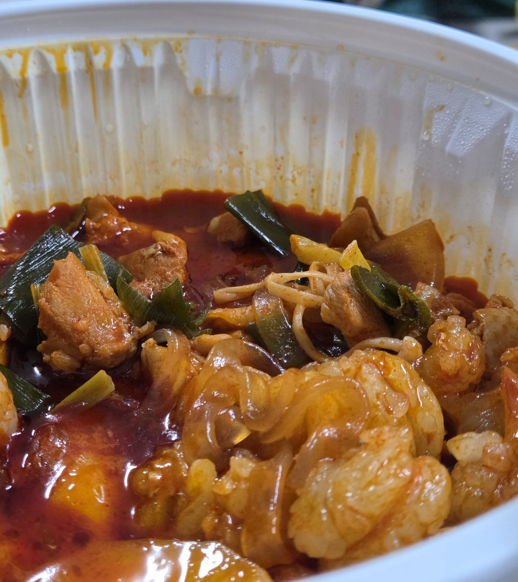 mina__rls's tweet photo. 오늘의 안주는 곱도리탕 매운맛
다들 맛난거 무~! https://t.co/33UmiG8E8W