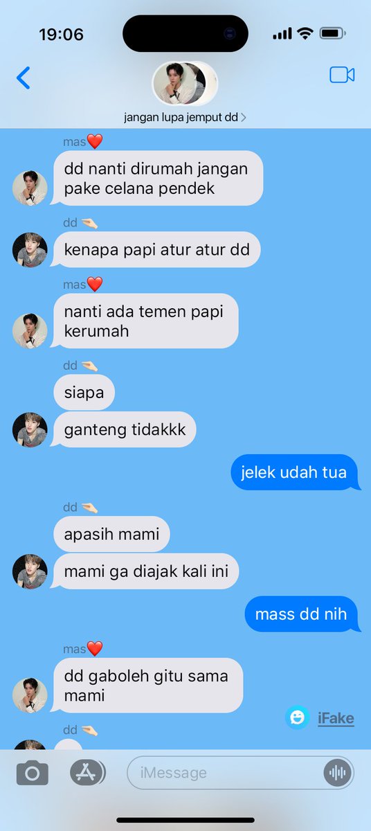 scgurl2623's tweet photo. sungtaro / syongsyot slight seoktto au

ketika papi (syong) dan mami (syot) punya anak(soyi) yang naksir om om (seok) https://t.co/1mv2Lzbf8k