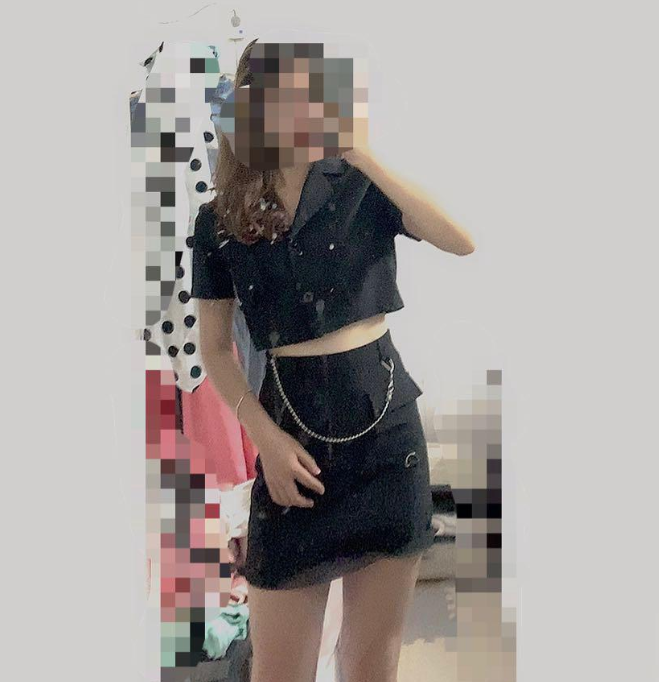 AnneRaffort's tweet photo. 兄弟们 家里就我和嫂子 有机会跟她促进点感情不 一大早老妈和我说要去外婆家住几天 现在家里就我和嫂子 我还偷看了嫂子相册 好开放 兄弟们指点一下 #嫂子 https://t.co/qxk2fj7mv9