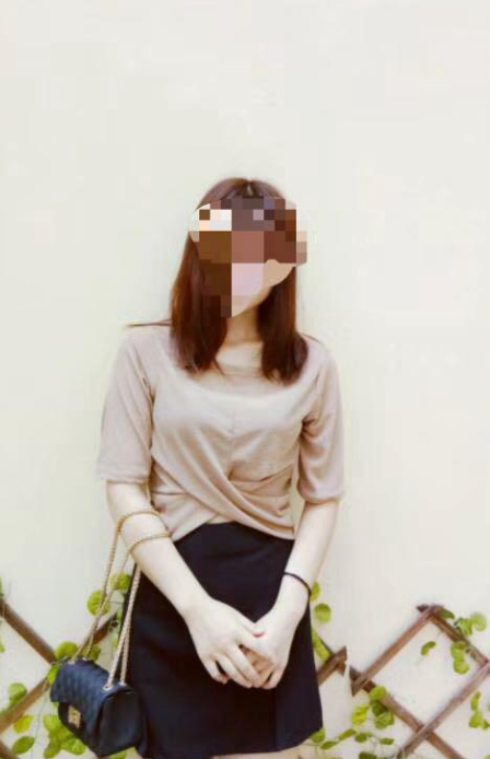 AnneRaffort's tweet photo. 兄弟们 家里就我和嫂子 有机会跟她促进点感情不 一大早老妈和我说要去外婆家住几天 现在家里就我和嫂子 我还偷看了嫂子相册 好开放 兄弟们指点一下 #嫂子 https://t.co/qxk2fj7mv9