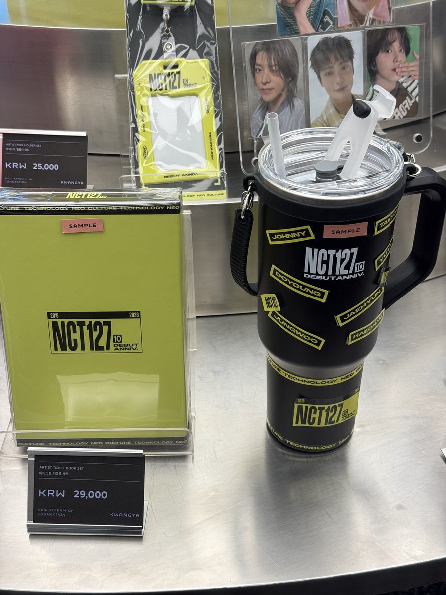 naurclue's tweet photo. OPEN HC NCT 127 10th ANNIVERSARRY MD   

♡ Reel Holder : 350.000 / dp 100.0000 
♡ Jacket Keyring : 315.000 / dp 100.000 
♡ Tumbler : 810.000 / dp 500.000 
♡ Ticket Box set : 445.000 / dp 100.000  

✅bersih ina 
‼️CLOSED : 12 JULY / ARRIVED INA : 15 JULY

dm yaaaah y૮ https://t.co/2SLG5UQ2MI