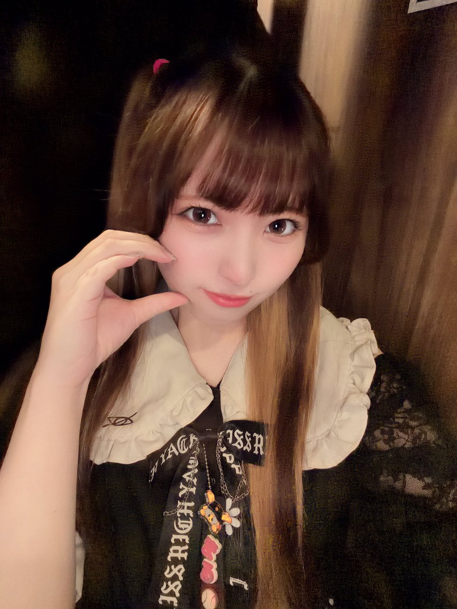 LEGALISS777's tweet photo. 7/8(水) 20:00〜戦闘開始⚔️🔥

💀本日の戦闘少女🌹
⛓️まる　@0c_0maruchan 
⛓️さいか
⛓️おとは
⛓️いちご

今日は日中暑かったねー☀️🥵💦
夜もみんなで肝臓燃やさない？❤️‍🔥

昨日から始まった『延長ダーツチャレンジ』にもぜひ挑戦してください✨✨🎯

今宵もお待ちしております👊🏻

担当：まる🙆🏻‍♀️ https://t.co/lzbGF2YCYs