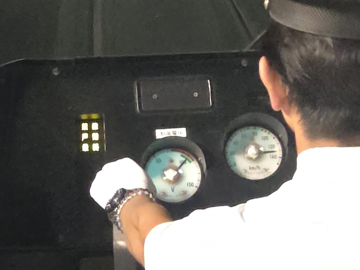 YAtrainaka's tweet photo. 関西最速の130km/h運転を堪能したら鶴橋に到着！
これにて今回のアルペン切符での旅は終了！
めっちゃ充実した5日間で楽しかった︎︎👍 https://t.co/zSNJXLMGc9