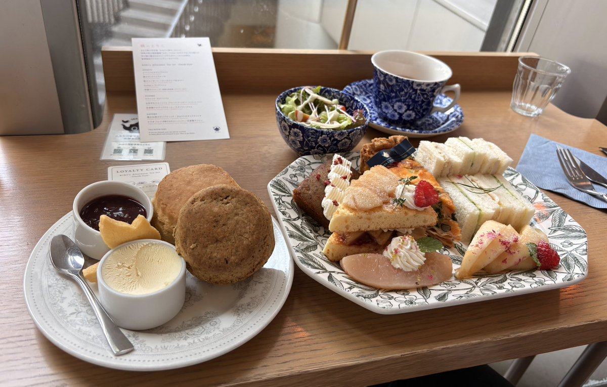 ma_tsu_ta_ke_ko's tweet photo. 結婚式二周年記念日でした💐

旦那と二人で美味しいアフヌンを食べる良き一日でした https://t.co/iJDXT6sBE7