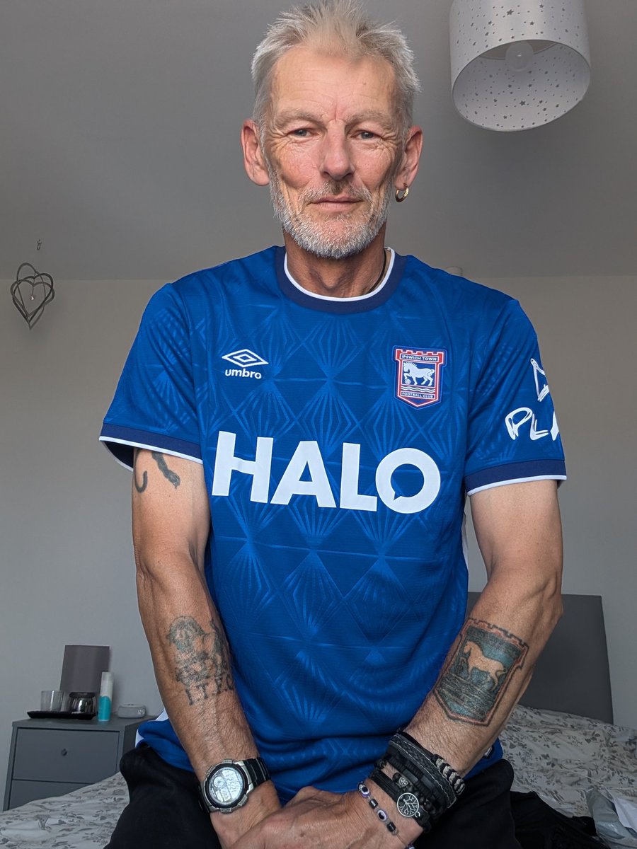 friendsof152sqn's tweet photo. @IpswichTown My arrived today in sunny Portland in Dorset 💙 https://t.co/KoMlCwVy6P