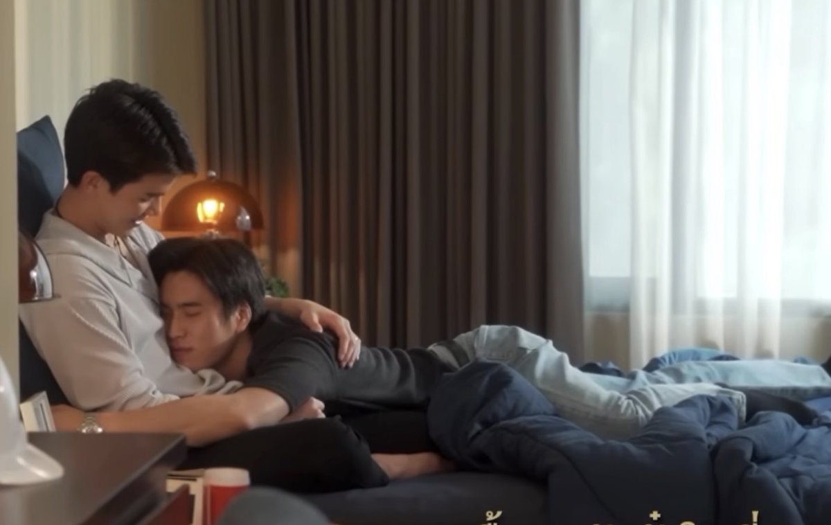 nongsiii's tweet photo. clingy husband ;-------;

#TicketToHeaven
#TicketToHeavenFinalEP
#GeminiFourth #เจมีไนน์โฟร์ท https://t.co/v8ZmpOkOfg