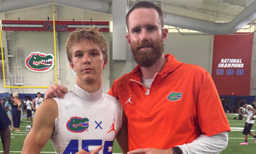 sixstarfootball's tweet photo. EVENT COVERAGE | Several rising WR/TE prospects impress at Florida

📈Strong showings elevate recruiting stock in front of Florida staff

📖Full recap+scouting reports now live!

STORY:▶️https://t.co/d0dq0OrUnR

@CantonCAnderson @a1traps1x1 @Champ_4fire @Bralen_Coleman @RonaldColl19324 @JosephDeriso3 @KadenDoster @tdallasdouglas @oksiahhh @Jadenupnex1 @TreGelsey2 @DayGist2028 @Damiang88_ @9eraaa_ @GregHkir84 @t_lau2 @reidnelson1101 @BenRfootball @Jayyy1_12 @BrockTeal14 @G_swifty1126