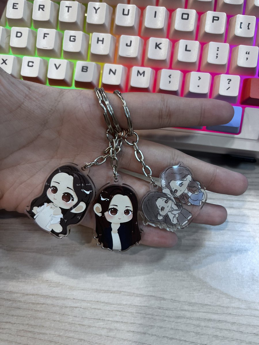 RedamancyMieAya's tweet photo. Coá ai muốn cầm trên tay keyring MieAya hong taaaaa

HAPPY 365 DAYS MIEAYA
#MieAya1stAnniversary https://t.co/Q6y39yYefV