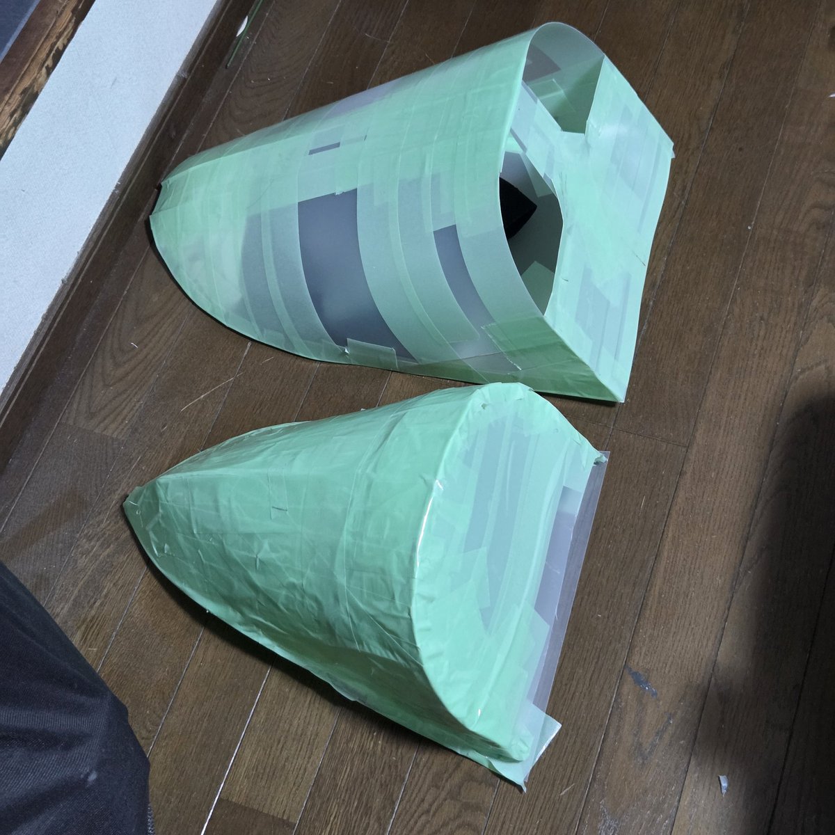 cafe088cafe570's tweet photo. ワケワカンナイですが
3dCADはじめました。。。
プリンターもないので。。。手動制作

シートメタルの使い方が分かれば展開図が使えてもっと作りやすくなりそう。

それでも頭の中だけで形を想像しながら成形のよりだいぶやりやすい。

2枚目
⬆CAD見ながら
⬇脳内図面

明らかクオリティ違ぇ https://t.co/Zw9JXF3alV