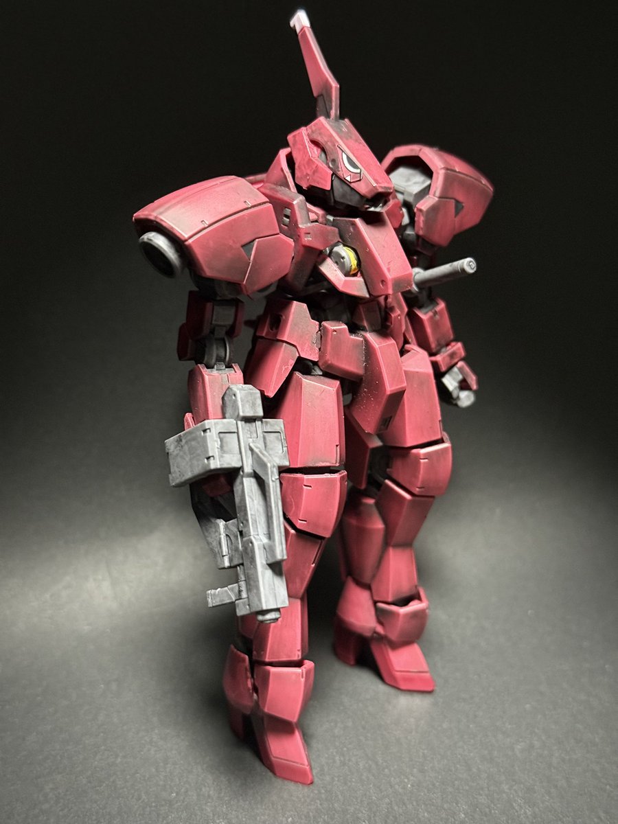 dk04091002's tweet photo. ＨＧ　流星号(グレイズ改弐)

グレイズって事忘れて制作🤣
似てるてか一緒なんで😭

サクサク組めるようになってきました🤔

#ガンプラ
#鉄血のオルフェンズ https://t.co/WC7bdPDybb