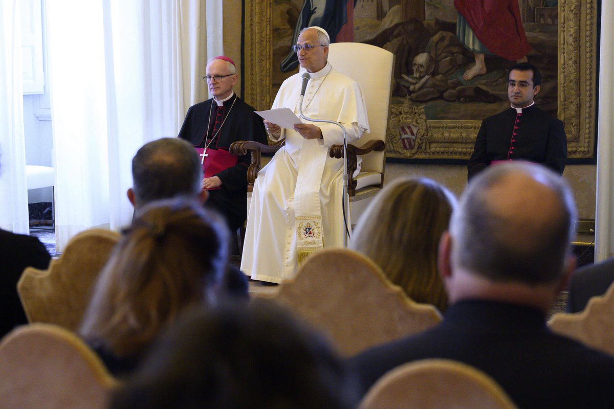 MarquetteU's tweet photo. “I was profoundly moved to share greetings from our Marquette University family during an inspiring meeting with Pope Leo XIV that culminated a pilgrimage of Association of Jesuit Colleges and Universities leaders. 
 
The Holy Father affirmed that the Jesuits’ Universal Apostolic Preferences are a proven and trusted guide to address the challenges we face in higher education and in our world. 
 
At the close of our time together, Pope Leo imparted his Apostolic Blessing on us pilgrims, which he extended to members of our institutional communities.” 
 
Dr. Kimo Ah Yun   
President