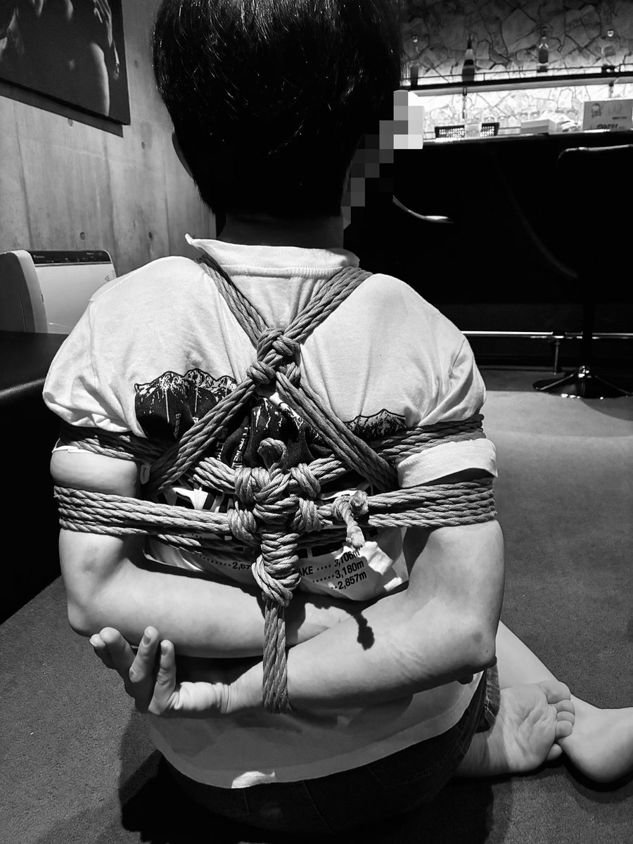 AmekiInori's tweet photo. 縄の日にちなみ、昨年7月8日以降の過去写真からアップ。
生活や環境が変わっても続いているのは、ひとえに楽しいという気持ちと、それに応えてくださる皆様のおかげです。

Special thanks to @Meat_Stick05 (Rigger and Photographer)

#緊縛 #kinbaku #SM #BDSM #縄は双方向の共同創作 https://t.co/XzTw4KGbT7