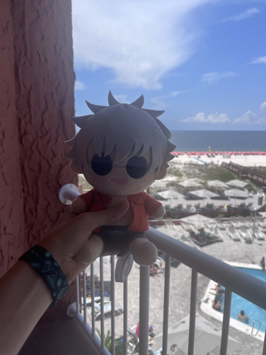 moon_dr1ft's tweet photo. beachjo at the beach! https://t.co/lhRDJ2by9K