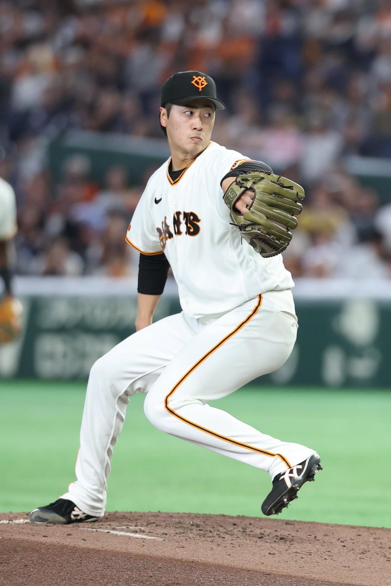 TokyoGiants's tweet photo. 【一軍】巨人 1-4 阪神

先発の #西舘勇陽 投手は、6回途中4失点。
#キャベッジ 選手が第13号ソロ本塁打を放つも、その後得点を奪えず敗戦。

https://t.co/UA5OTKDn02 https://t.co/G7KVl6k99J