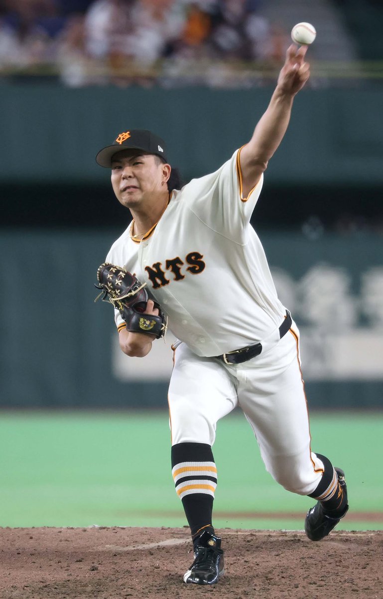 TokyoGiants's tweet photo. 【一軍】巨人 1-4 阪神

先発の #西舘勇陽 投手は、6回途中4失点。
#キャベッジ 選手が第13号ソロ本塁打を放つも、その後得点を奪えず敗戦。

https://t.co/UA5OTKDn02 https://t.co/G7KVl6k99J