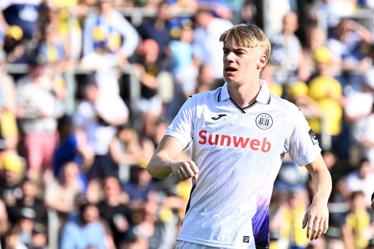 _dennisbayer's tweet photo. #Sky Info: Sensationstransfer (fast) perfekt. #Hoffenheim verpflichtet Nathan #DeCat. Einigung mit #Anderlecht auf 17 Mio Ablöse + Boni + Weiterverkaufsbeteiligung. Vertrag bis 2031. Medizincheck zeitnah
@SkySportDE @Plettigoal @philipphinze24 https://t.co/auMQSoaGtn