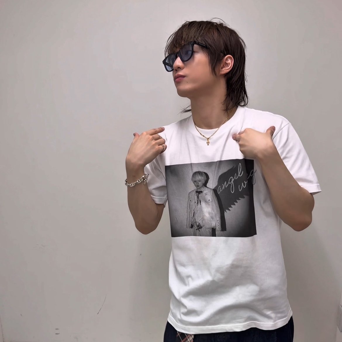 t____ai_ch_e's tweet photo. 気怠そうに（？）横向きながら踊るのえぐい‼️ https://t.co/9hUTOg6eaM